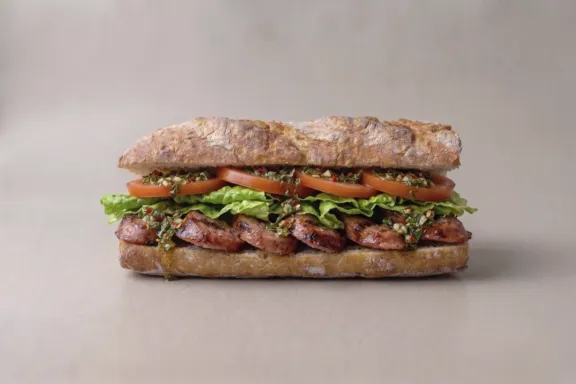 Bocadillo de Criollo, Lechuga, Tomate y Chimichurri