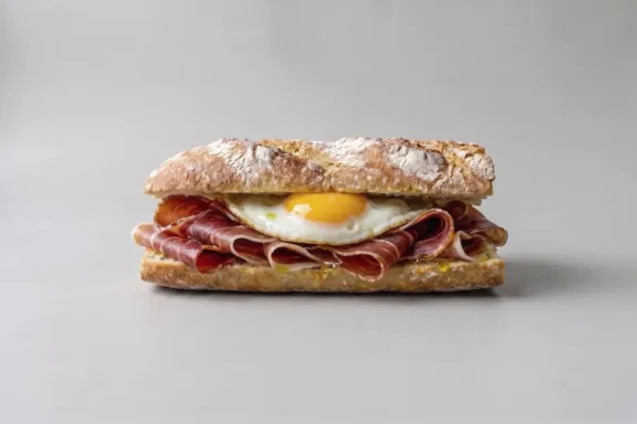 Bocadillo de Jamón y Huevo