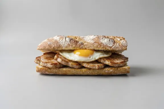 Bocadillo de Lomo y Huevo